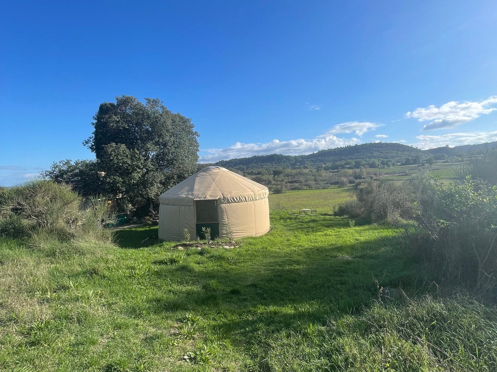 Yourte à la ferme des bréguières