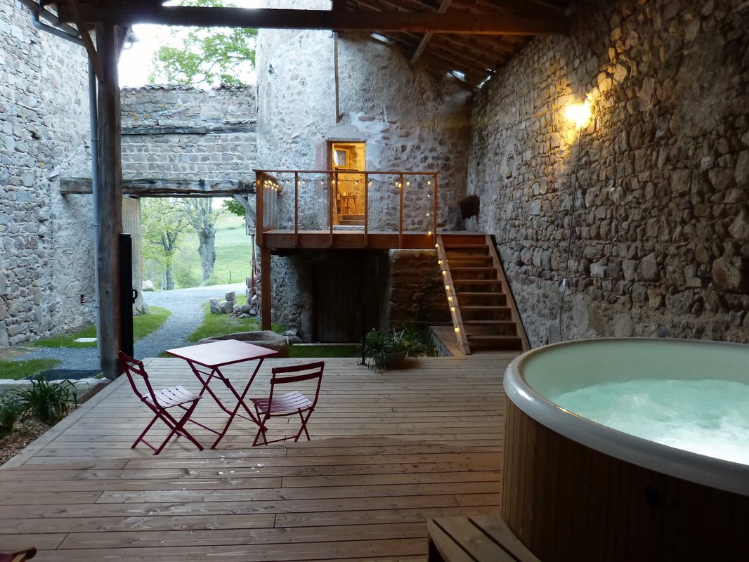 La Tour du Canet & Spa à Longessaigne (2)