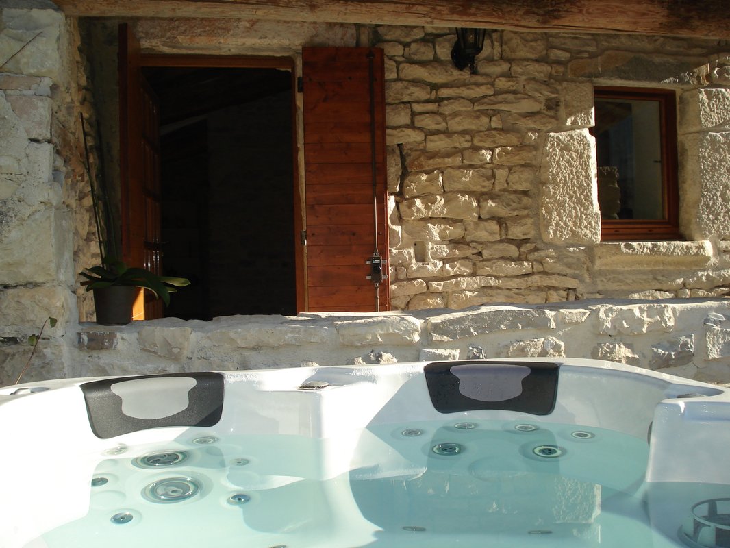 Pavillon Mathéo & Spa à Carnas (3)