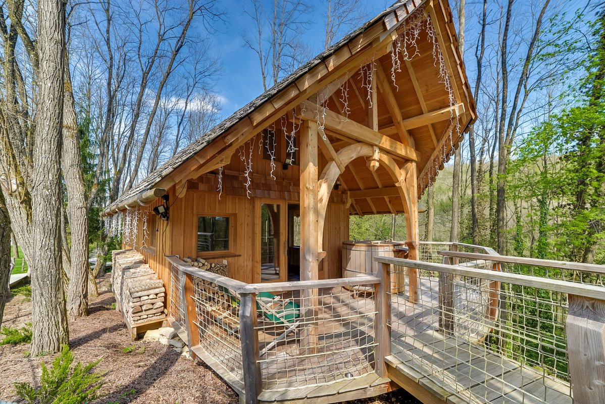 Cabane Spa des Cyprès à Corcelle-Mieslot (3)