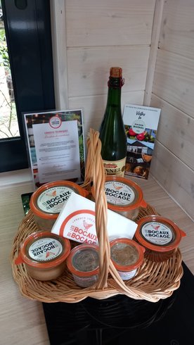 Hébergement AbracadaRoom : La Tiny House & SPA du Lutin Many - Image 43