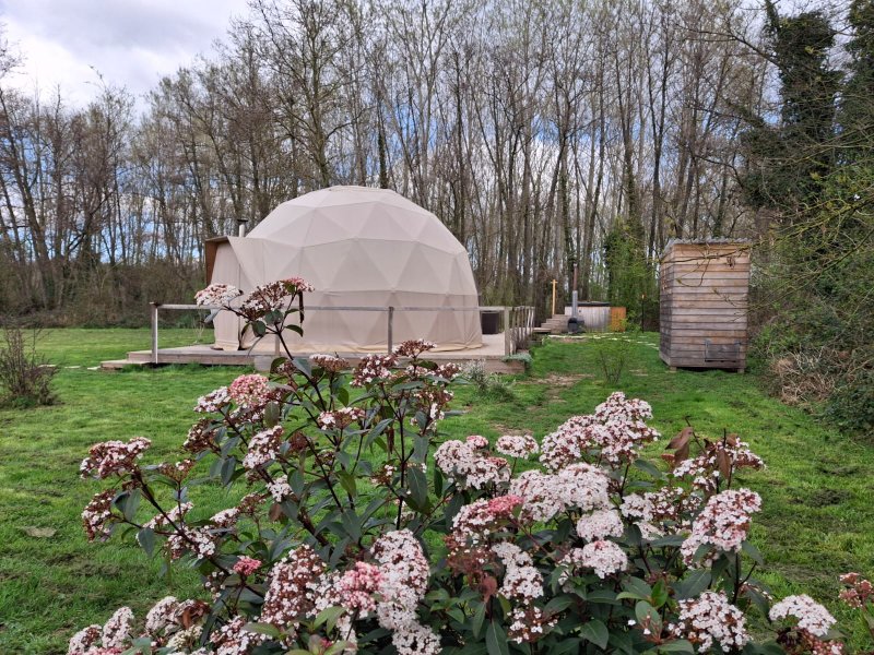 Hébergement AbracadaRoom : Le Grand Dôme et son bain nordique - Image 4