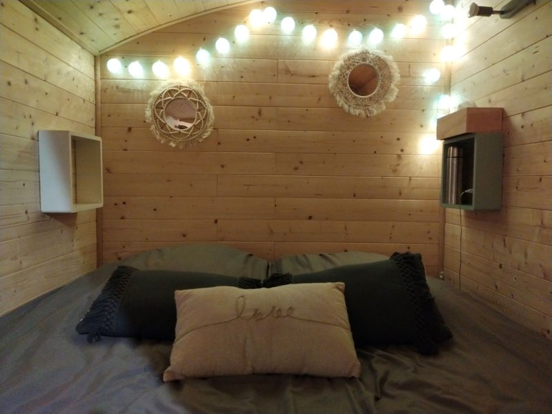 Domaine AbracadaRoom : La Roulotte d'Elfes & spa (climatisée) - Image 6