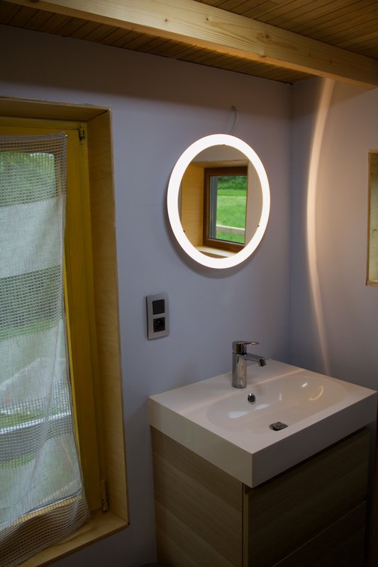 Les Jours Heureux Tiny House à Villers-Le-Gambon (11)