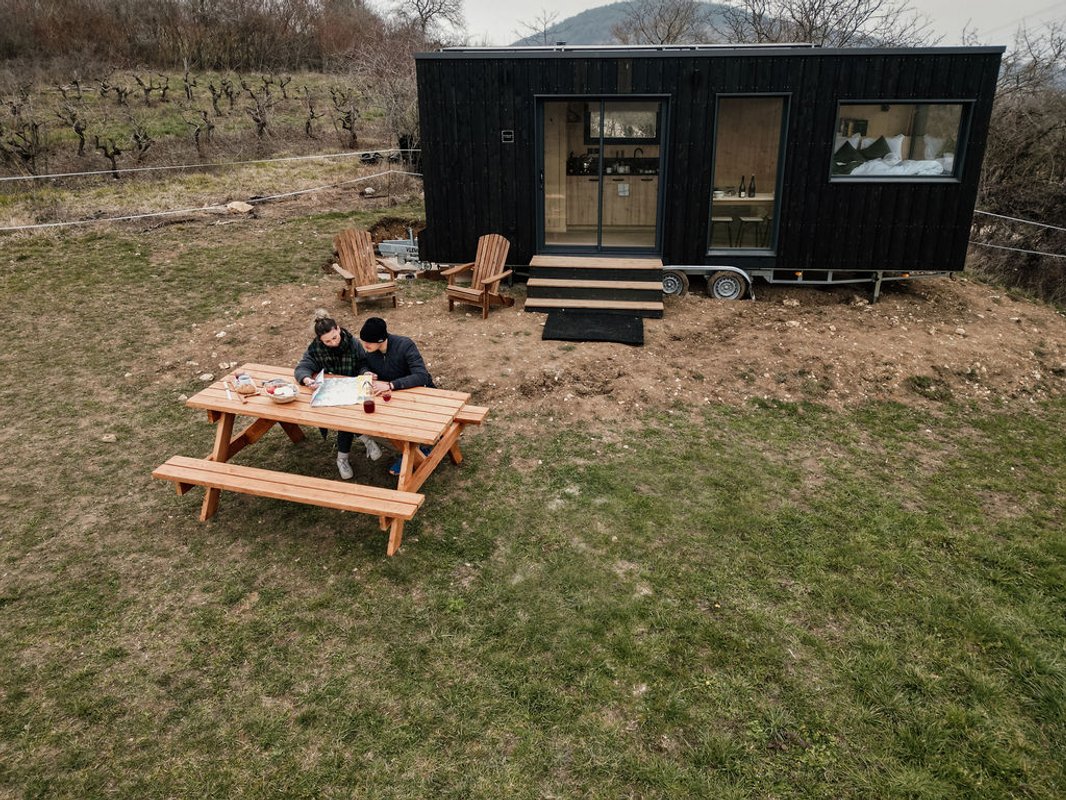 Parcel Tiny House - montagnes et vignes dans l'AOC du Bugey à Revonnas (10)