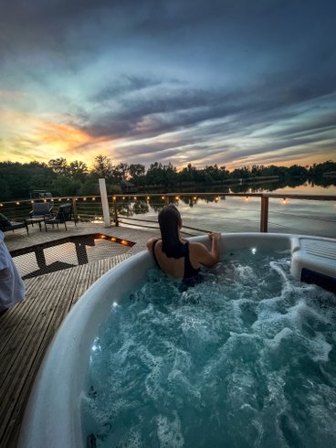 Hébergement AbracadaRoom : Cabane Spa  Design 6 pers - Image 3