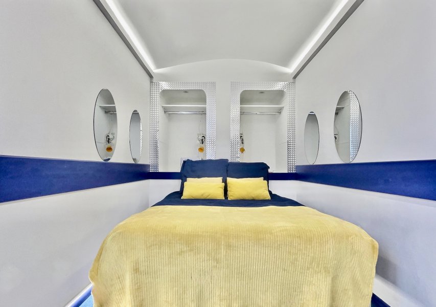 Hébergement AbracadaRoom : Insolite - Thème  Jet Privé - Image 7