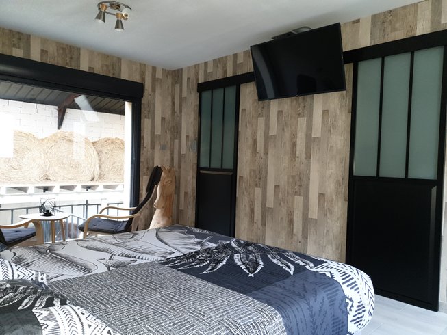 Hébergement AbracadaRoom : Chambre 4 -  3 pers. vue panoramique sur l’ensemble des chevaux - Image 4