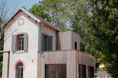 Pigeonnier centre-ville avec bain nordique privé à Quincey (1)