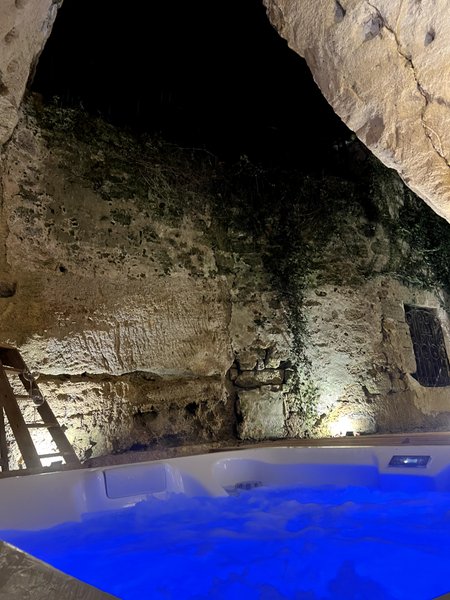 Hébergement AbracadaRoom : Entre Nous - Au Troglo & Spa - Image 8