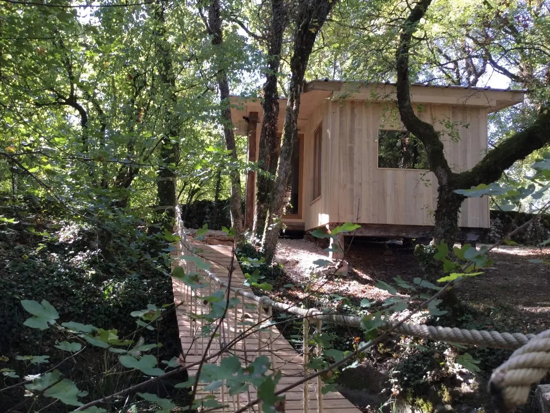 Cabane insolite avec spa privatif