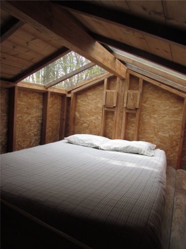 Hébergement AbracadaRoom : Cabane Charrette – Dormir perché à 9m, praticable en fauteuil - Image 16