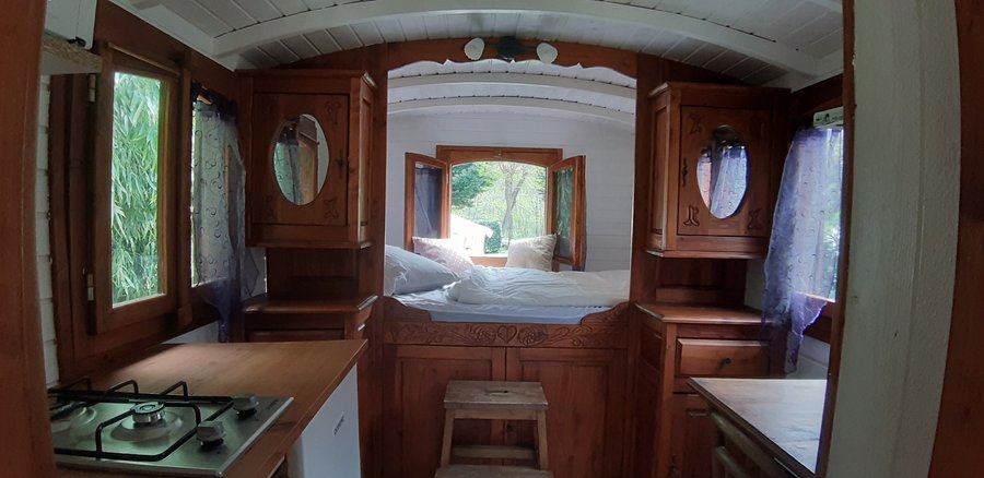 Hébergement AbracadaRoom : Roulotte de Bohême - Image 1