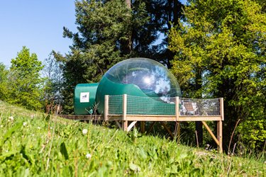 Bulle transparente et son spa à Merlas (2)