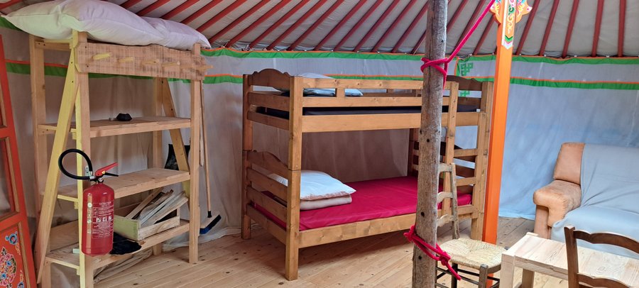 Hébergement AbracadaRoom : Yourte Mont d'Or - Image 4