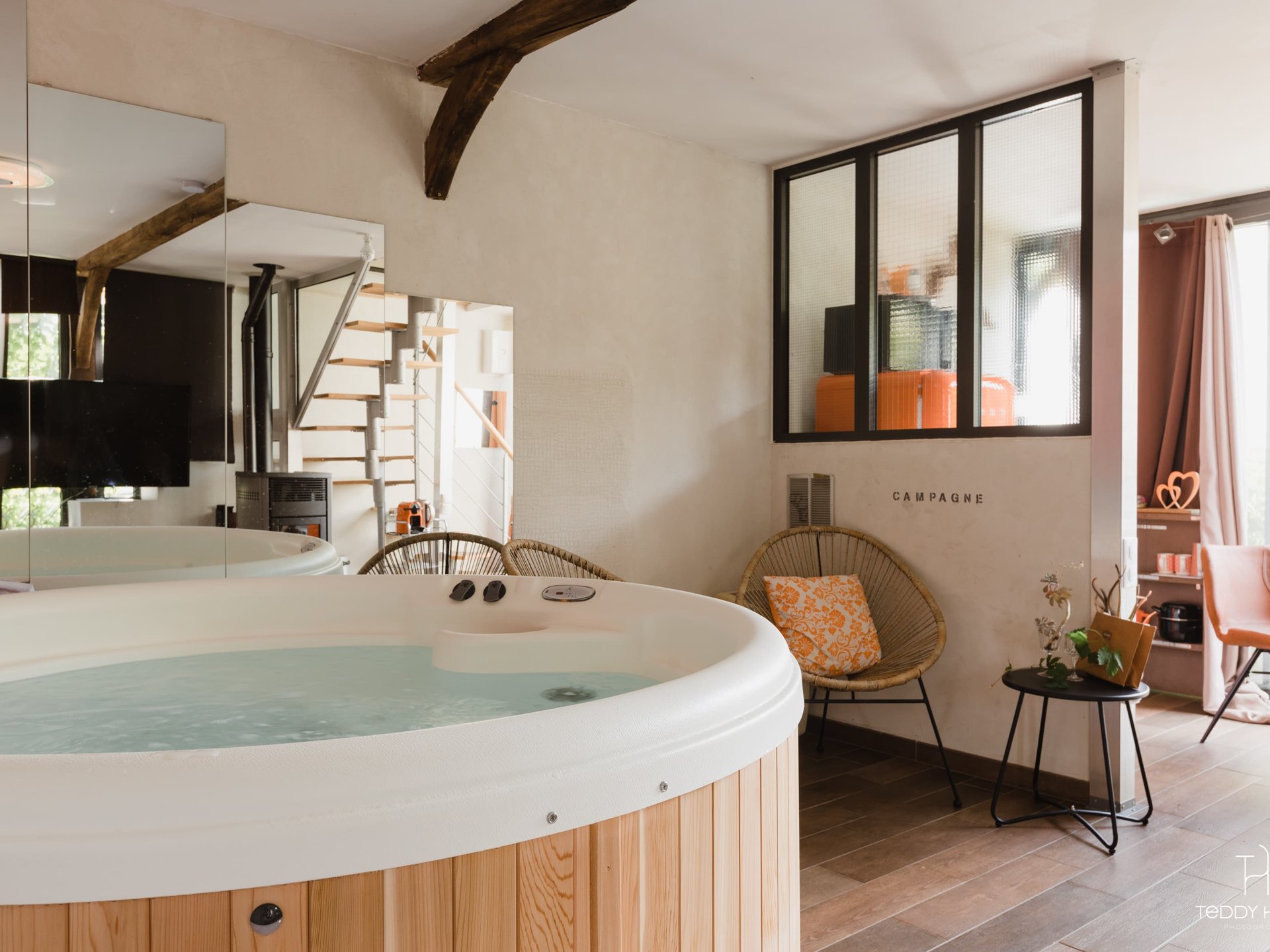 Le Cottage  avec  Spa privé, cheminée, location de Vélos électriques inclus