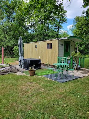 Hébergement AbracadaRoom : La Roulotte au Moulin de la Fontaine & Spa - Image 2