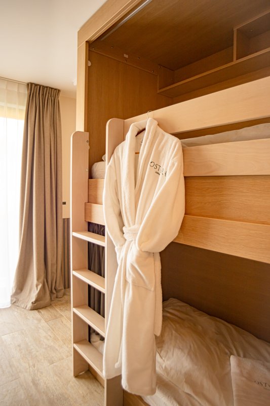 Hestia : Ecolodge de luxe avec bain nordique pour 2-10 personnes à Saint-Mards-En-Othe (29)