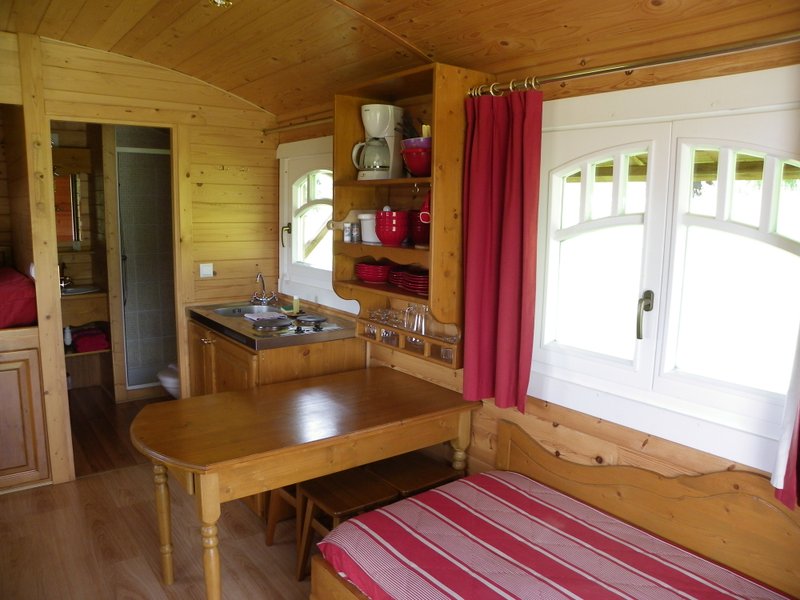 Hébergement AbracadaRoom : Roulotte-Gîte - Image 10