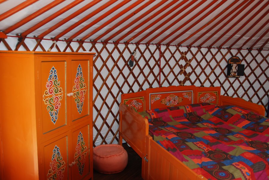 Hébergement AbracadaRoom : La Yourte du Nid'Oiselet - au coeur d'une ferme en Provence - Image 17