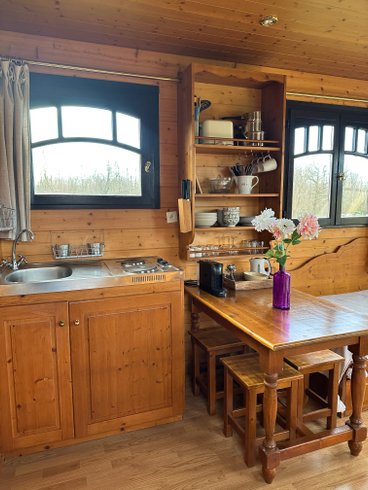 Hébergement AbracadaRoom : Roulotte Lily - Image 2