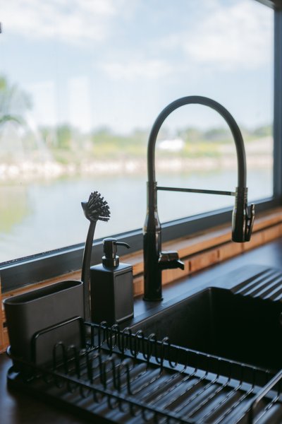 Hébergement AbracadaRoom : La cabane à fleur d’eau - Image 6