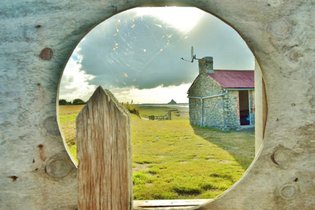 Cabane de douanier en baie du Mont Saint Michel