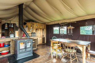 Lodge la Flocelière en Vendée n°2 - Un Lit au Pré