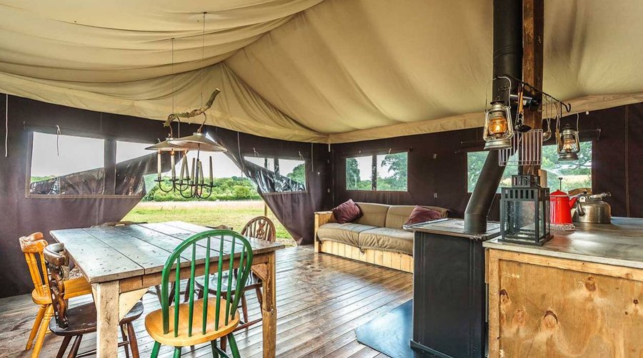 Hébergement AbracadaRoom : Lodge Un Lit au Pré n°1 - Domaine Saint Christophe - Image 3