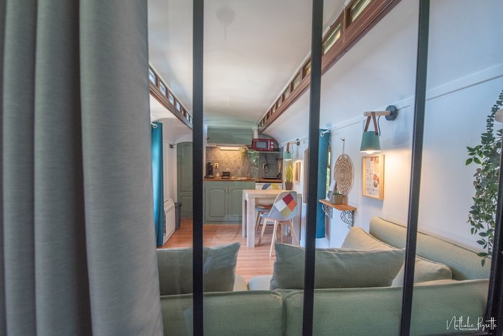 Hébergement AbracadaRoom : La roulotte de Fichous & Spa privatif - Image 5