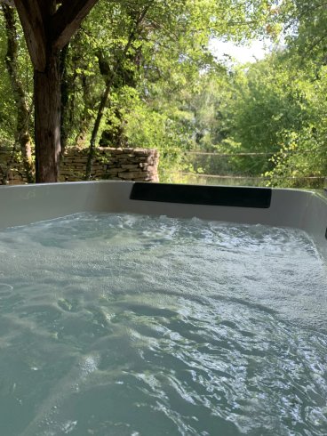 Hébergement AbracadaRoom : Cabane insolite avec spa privatif - Image 8