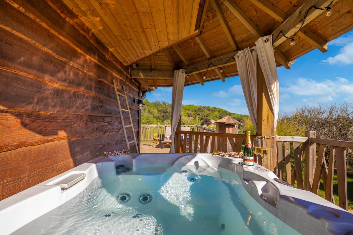 Cabane Spa Mayreau à Carsac-Aillac (22)