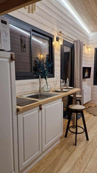 Hébergement AbracadaRoom : La Tiny de Clem & Spa - Image 8