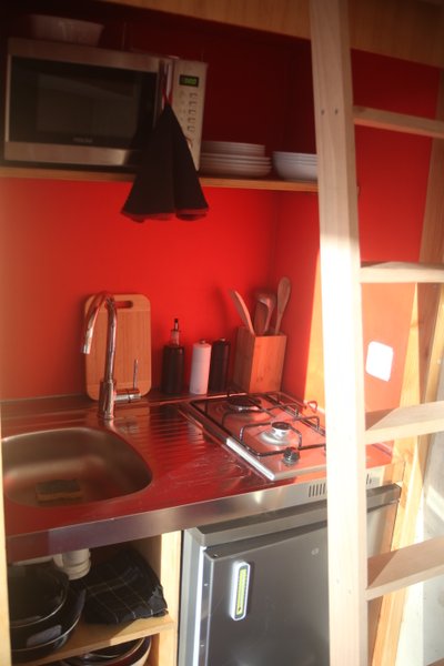 Hébergement AbracadaRoom : Les cabanes autour du tilleul, La cabane rouge - Image 8