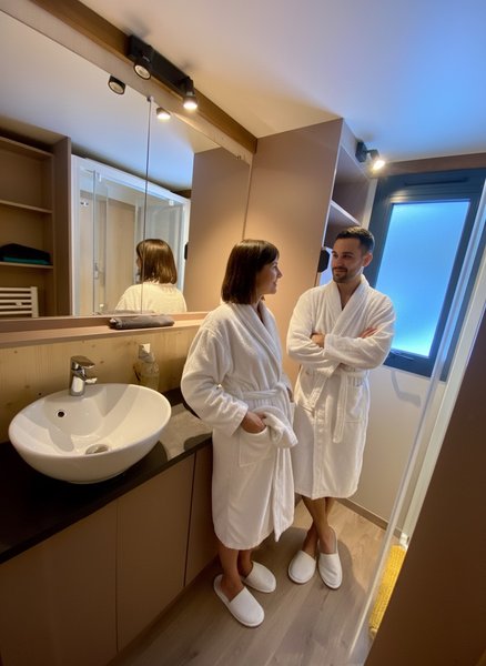 Hébergement AbracadaRoom : HY•Lødge Spa-6pers N°4 (Chalet nature avec spa privatif) - Image 11