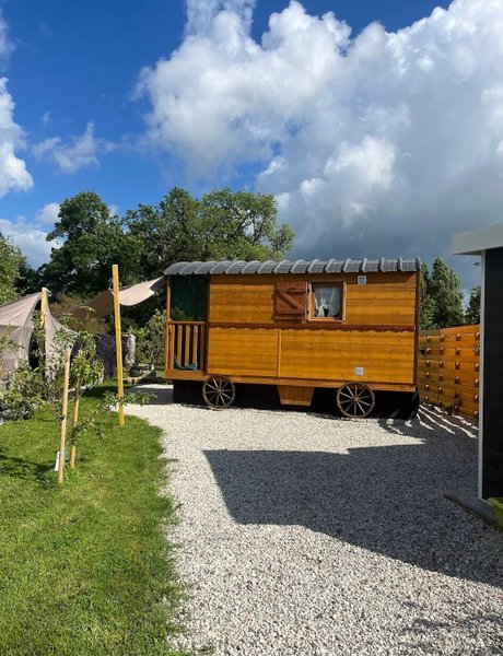 Domaine AbracadaRoom : La Roulotte d'Elfes & spa (climatisée) - Image 10