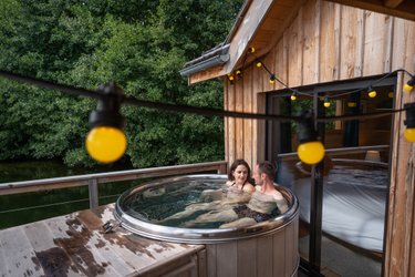 Cabane sur l'eau avec bain nordique à Beauchamps (4)