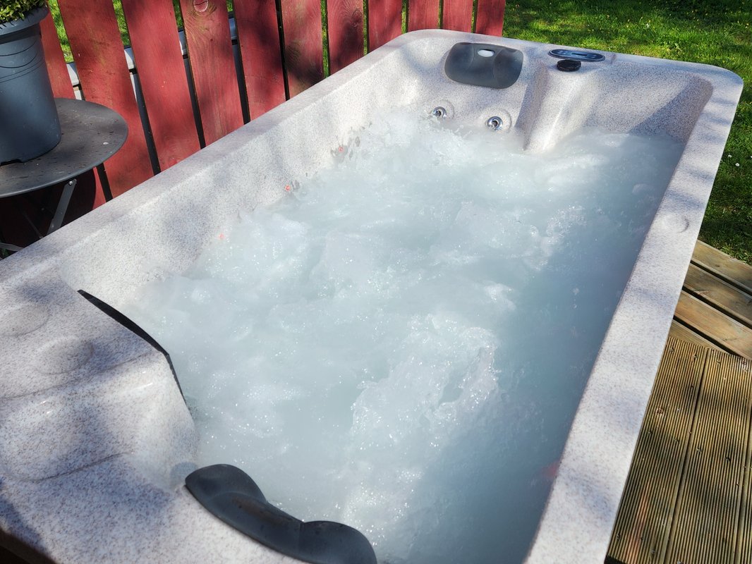 La Roulotte & spa à Saint-Jean-D'elle (9)