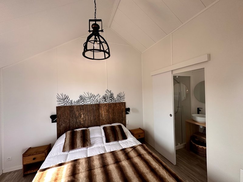 Hébergement AbracadaRoom : Lodge Suite et Spa Rustique - Image 4