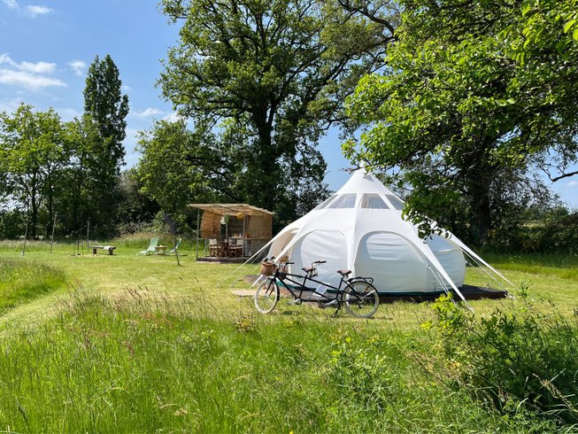 Hébergement AbracadaRoom : Dormir à la belle étoile- Tente Lotus Belle - Image 1