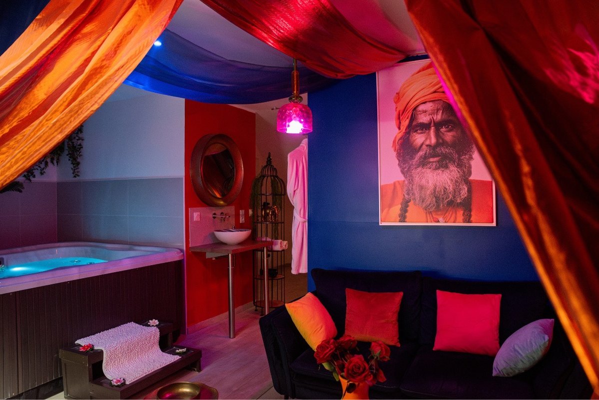 Suite Romantique le secret de Kama avec spa, sauna et douche bien être à Zuydcoote (14)