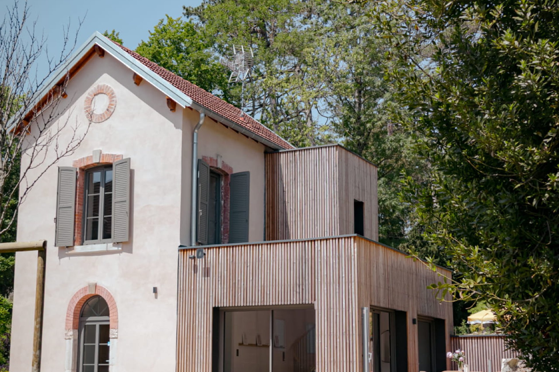 Hébergement UnicStay : Pigeonnier centre-ville avec bain nordique privé à Quincey
