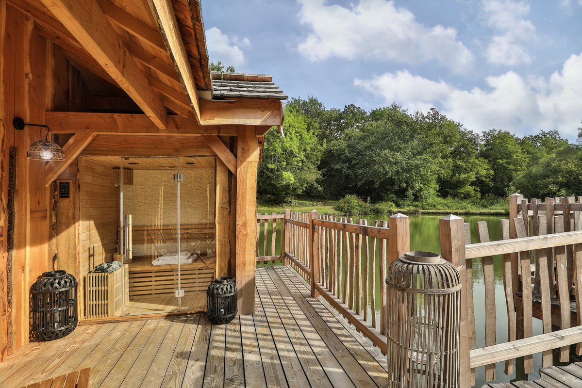 Cabane du Lac & Spa à Saint- Martin Des Combes (6)