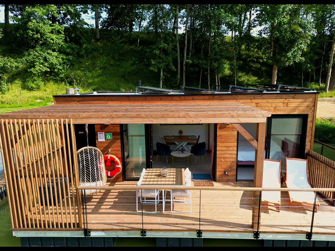 Cabane sur l'eau : L’Õdacieuse à Sainte Gemme (20)