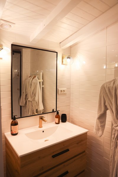 Hébergement AbracadaRoom : Chalet Romantique & Spa - Image 16