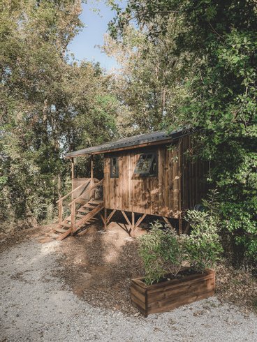 Hébergement AbracadaRoom : Cabane Auròra - Lodge sur pilotis au cœur de la nature, calme & bien-être, réservé aux adultes • linge & ménage inclus • climatisation réversible • kitchenette équipée - Image 19