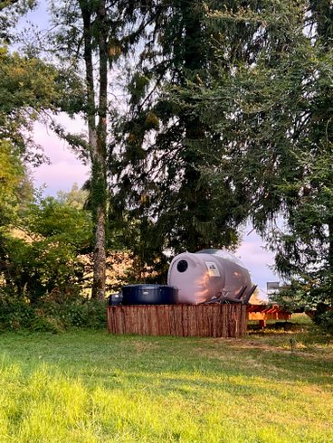 Hébergement AbracadaRoom : Bulle transparente et son spa - Image 5