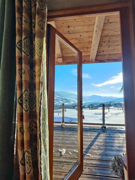 Hébergement AbracadaRoom : Refuge insolite avec vue panoramique - Image 2