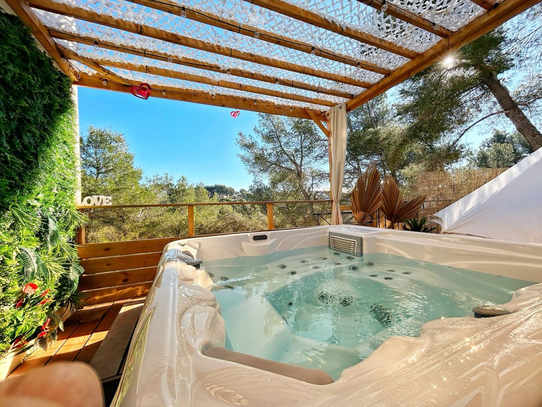 La tente lodge spa de MFG à Cantaron (4)