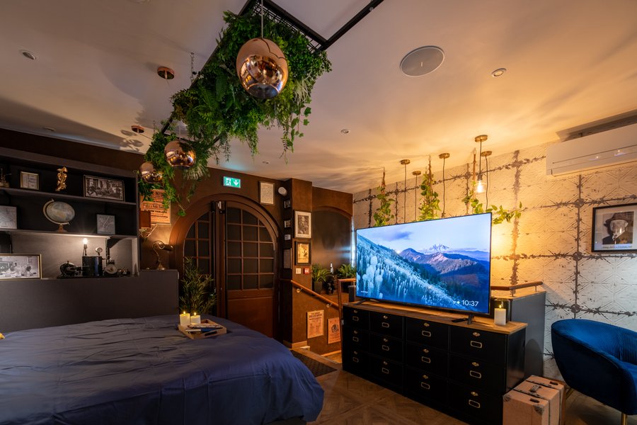 Hébergement AbracadaRoom : Prohibition - Love, Atypique room & Spa & Sauna - Image 4